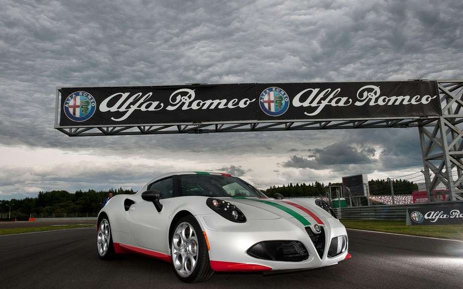 Alfa Romeo 4C converted to car safety picture #4
