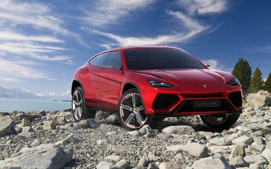 The Lamborghini Urus is built in Slovakia picture #4