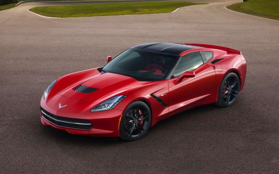Chevrolet Corvette Stingray 2014 offered a starting price of $ 52,745 picture #2