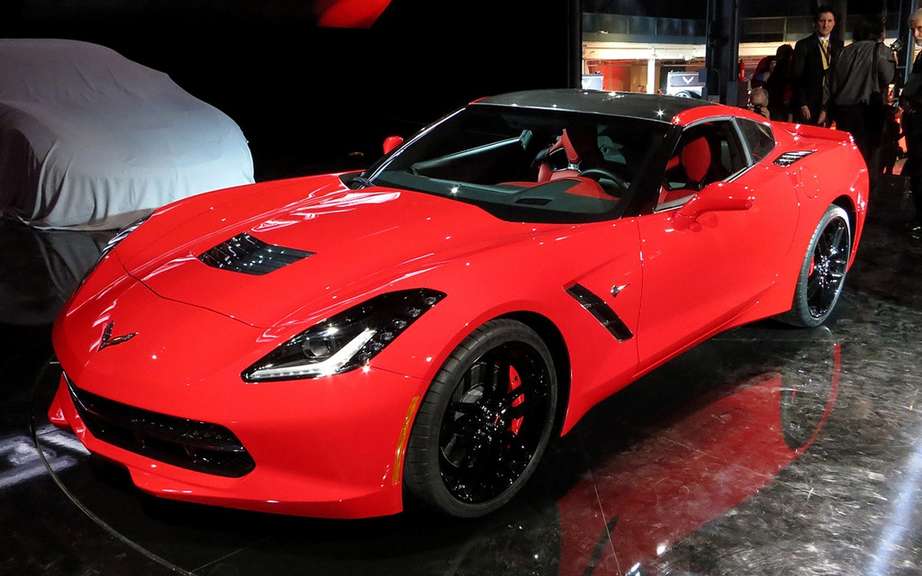 Chevrolet Corvette Stingray 2014 offered a starting price of $ 52,745 picture #3