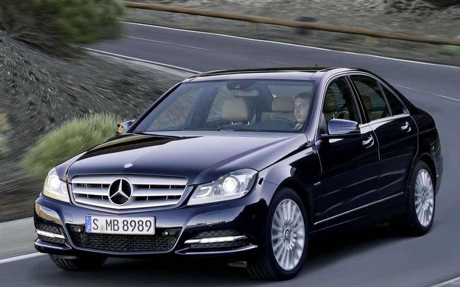 Nobody is immune: Mercedes C-Class recalls its picture #4