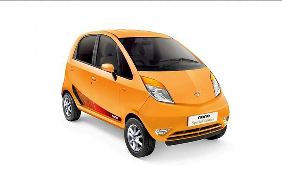 Tata Nano 2014 with more chrome picture #3