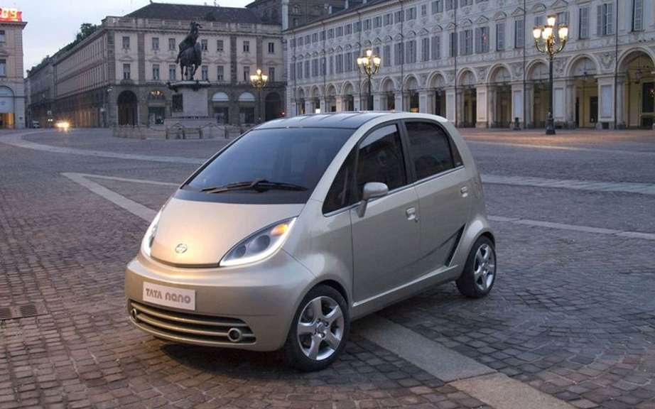 Tata Nano 2014 with more chrome picture #4