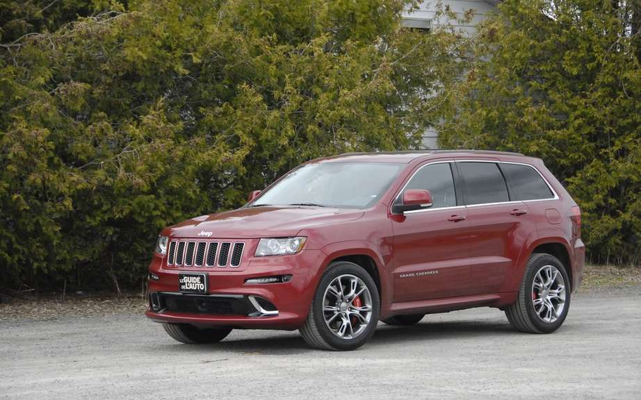 Chrysler folds and recalls 1.5 million Jeep in North America picture #4