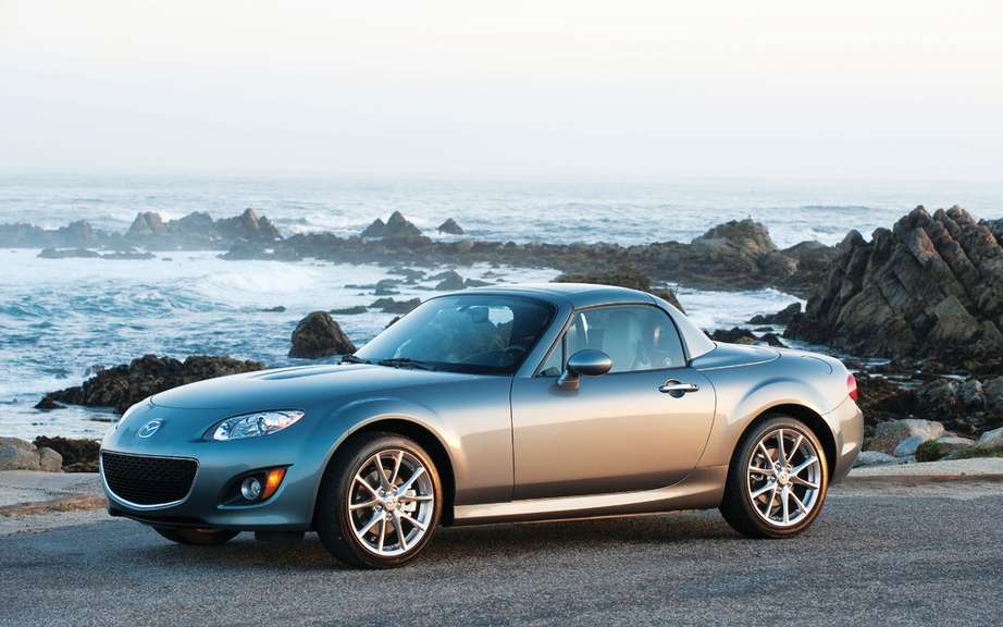 Mazda MX-5 is a record parade picture #2