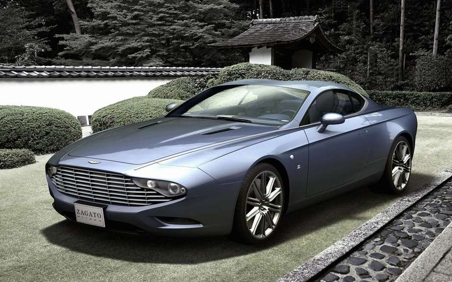 Aston Martin DBS and DB9 Coupe Zagato Spyder bearing the signatures picture #4