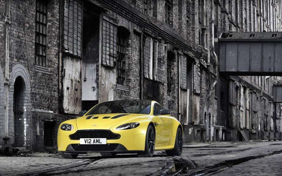 Aston Martin V12 Vantage S: with the engine of the Vanquish picture #5