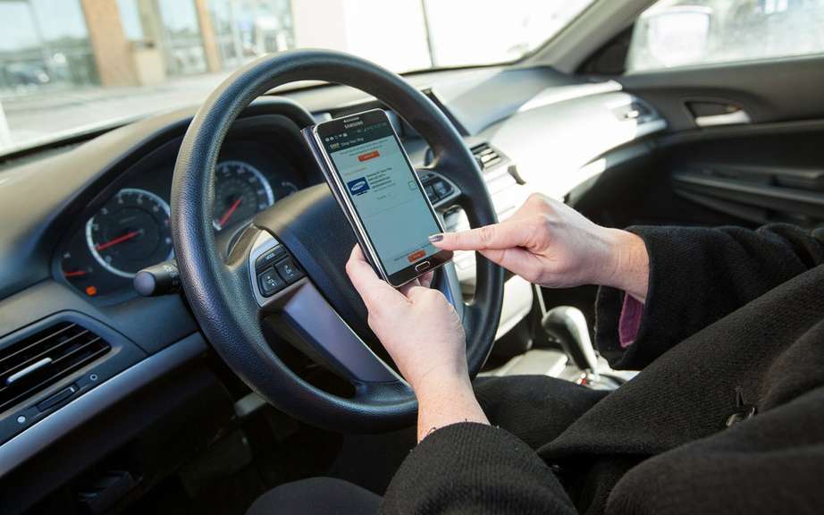 Alberta: Campaign against portable devices while driving picture #4