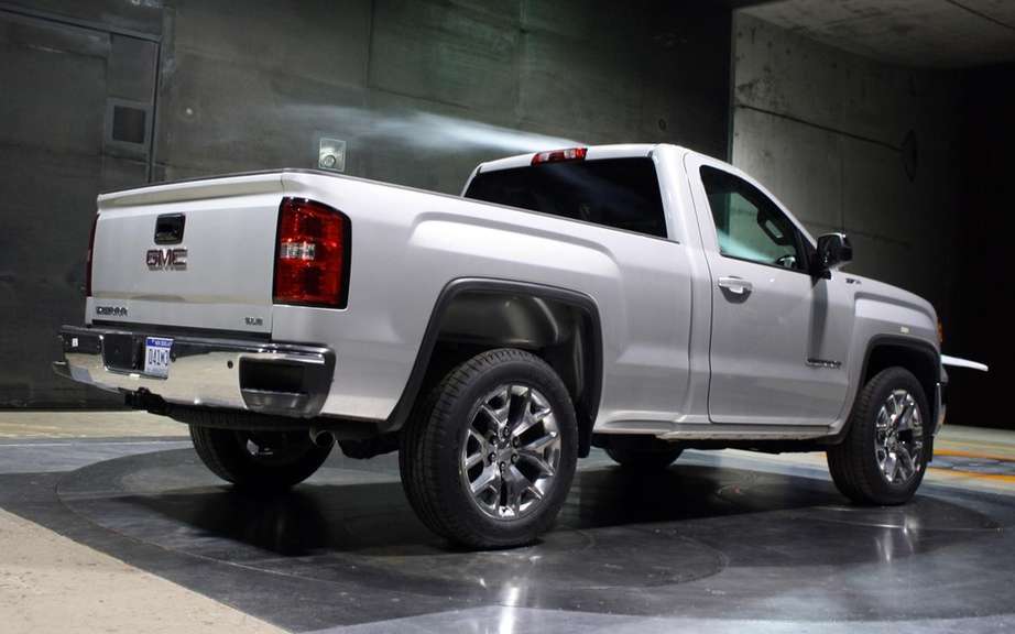 GMC Sierra 2014 Regular Cab tunnel picture #6