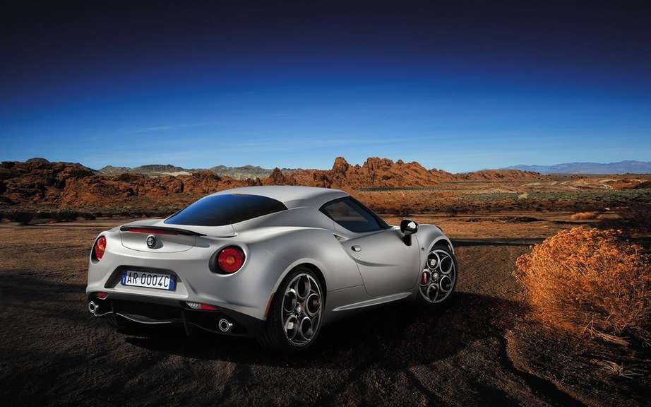 Alfa Romeo 4C Launch Edition: she is aptly named picture #6