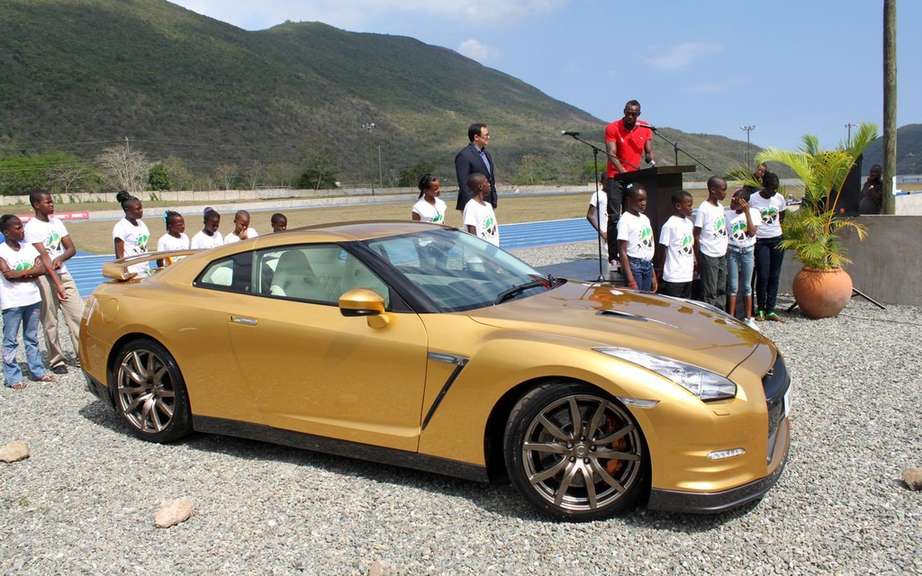 Nissan GT-R Bolt Gold 2014: Usain Bolt has reserved picture #7