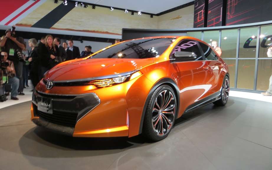 Toyota Corolla 2014, new forms rather angular picture #7