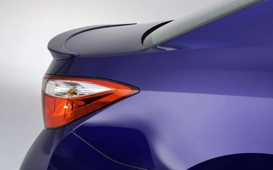 Toyota Corolla 2014, new forms rather angular picture #16