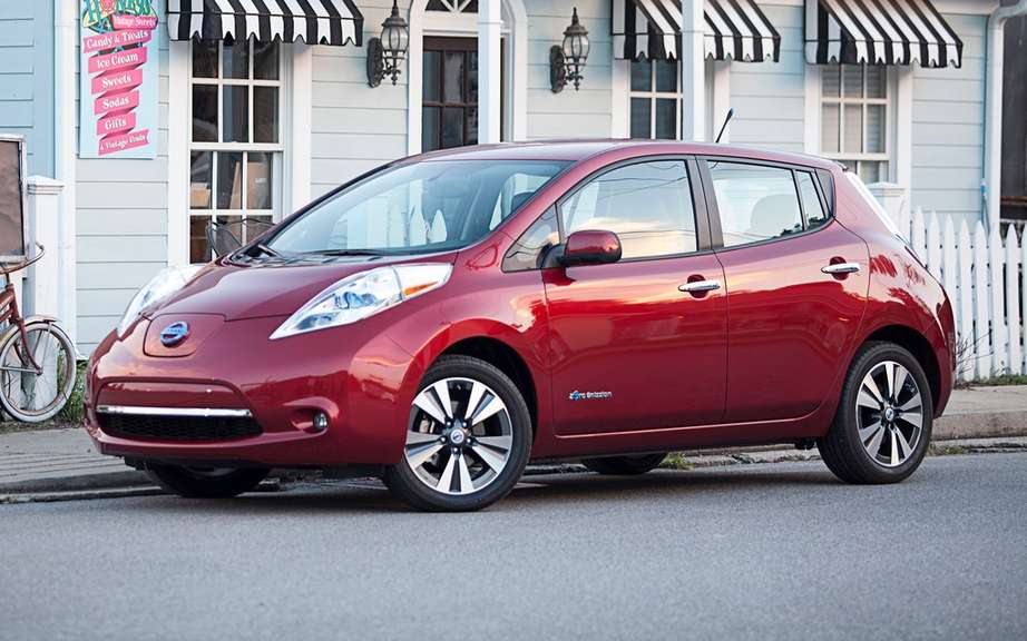Nissan LEAF: six cars taxis for the City of New York