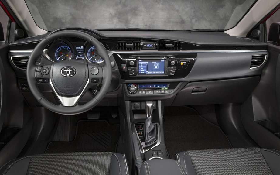 Toyota Corolla 2014, new forms rather angular picture #20