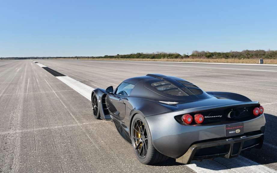 Hennessey Venom GT: as fast as a Bugatti picture #2