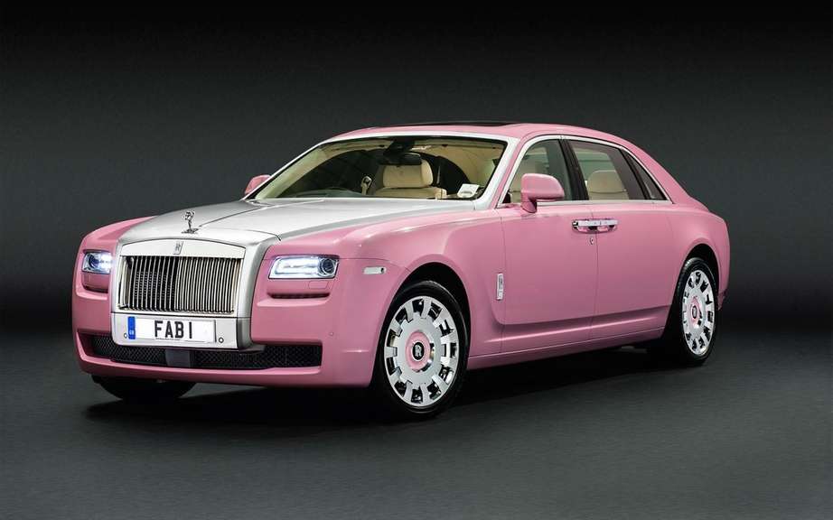 Rolls-Royce has been involved in the fight against breast cancer picture #5
