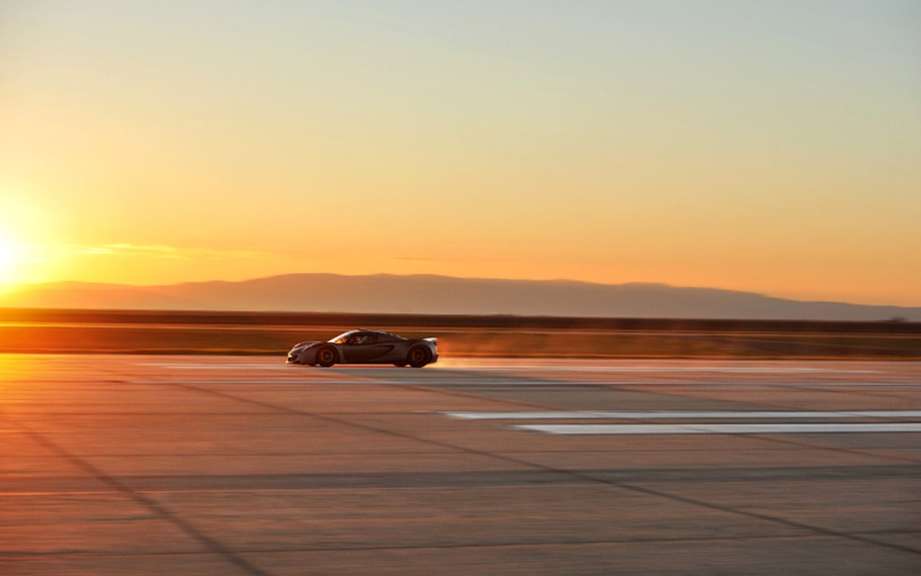 Hennessey Venom GT: as fast as a Bugatti picture #12