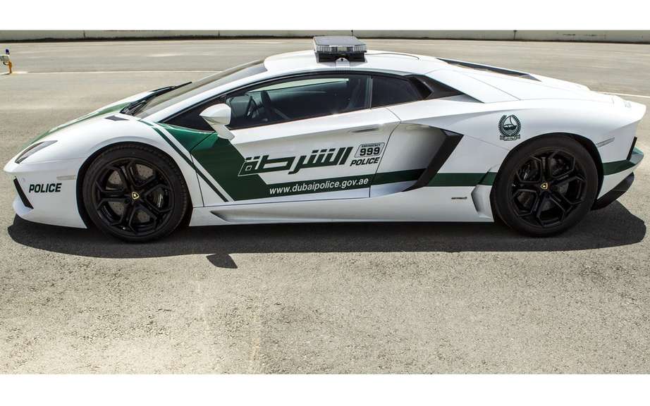 Lamborghini Aventador for the police to Dubai picture #5
