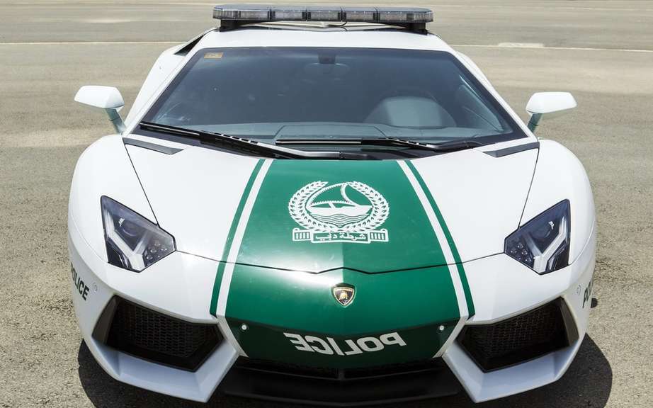 Lamborghini Aventador for the police to Dubai picture #6