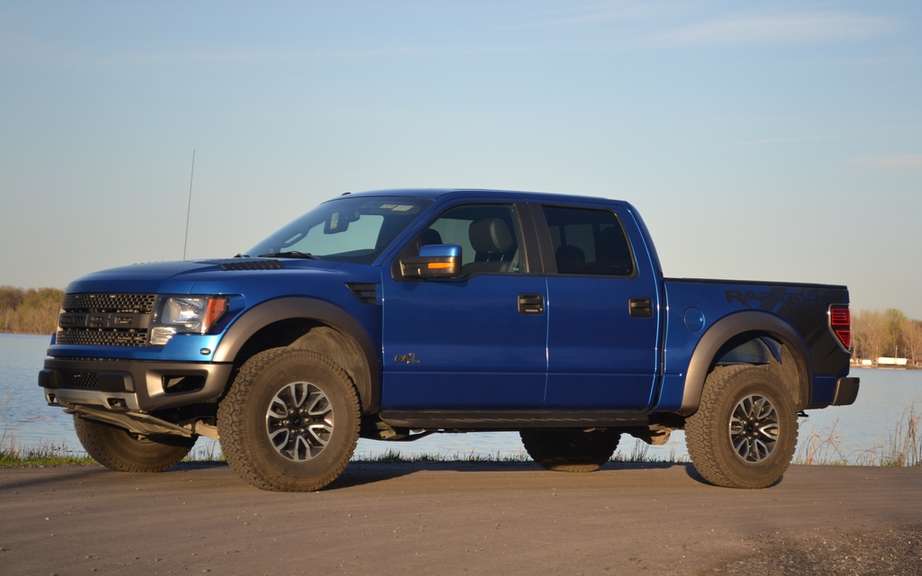 Ford presents its F-150 SVT Raptor Special Edition 2014 picture #6