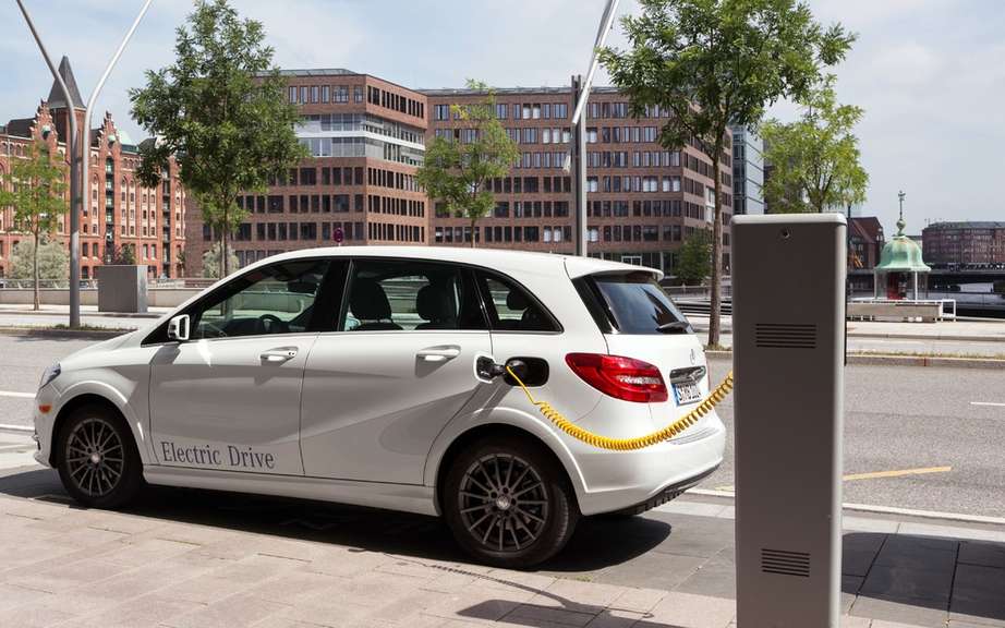 Mercedes-Benz B-Class electric: Sold in America picture #2