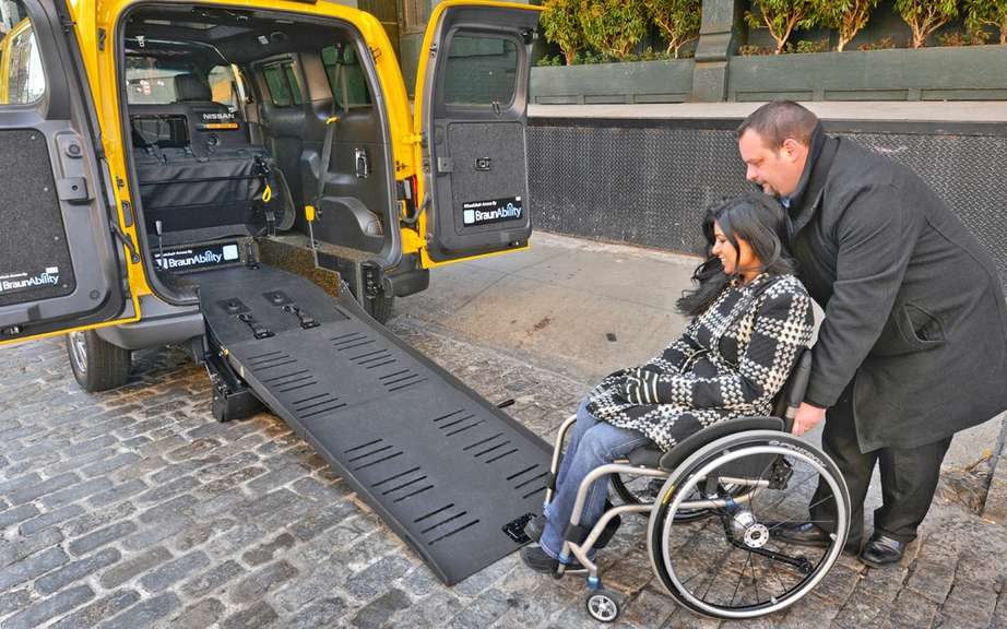 Nissan NV200 Taxi adapted for wheelchairs picture #3