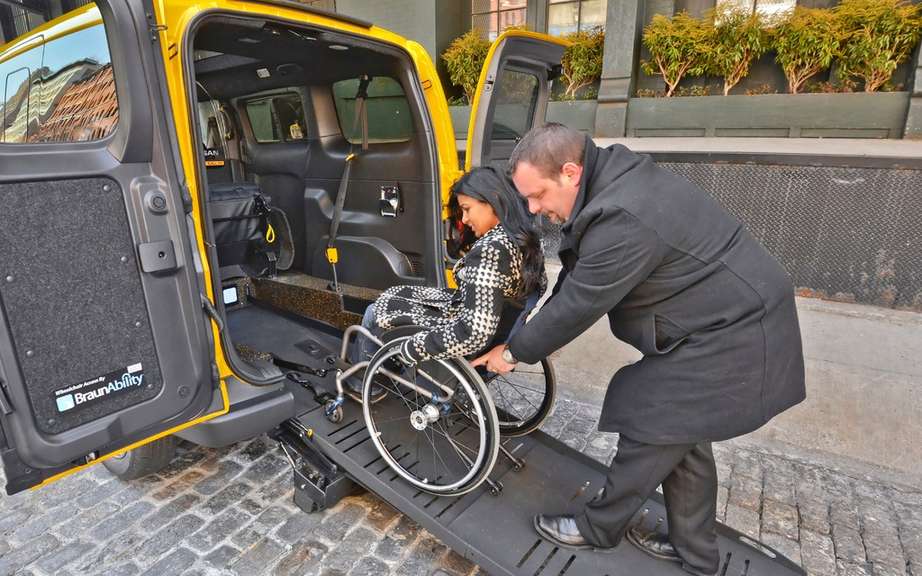 Nissan NV200 Taxi adapted for wheelchairs picture #4