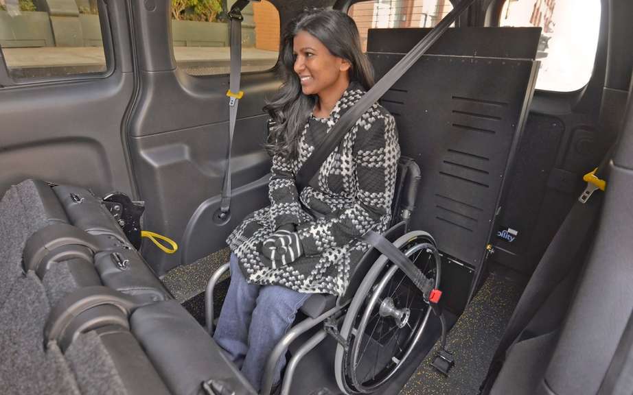 Nissan NV200 Taxi adapted for wheelchairs picture #5