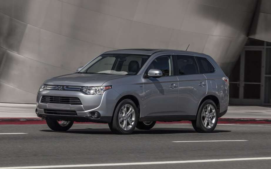 Mitsubishi Outlander 2014, more than three months wait! picture #5