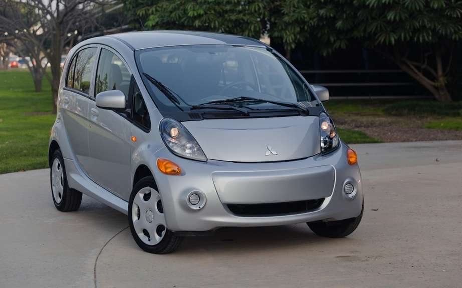 Mitsubishi recalls its i-MiEV electric car picture #2