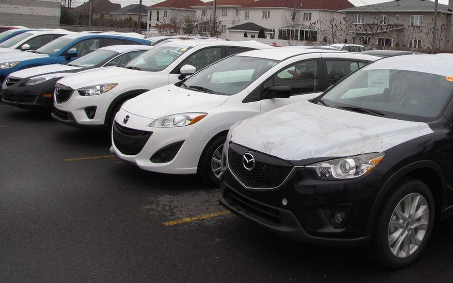 Canadian sales of vehicles fell 3.3 percent in February