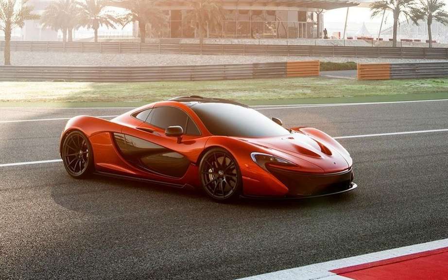 McLaren P1: an ultra lightweight cockpit picture #3