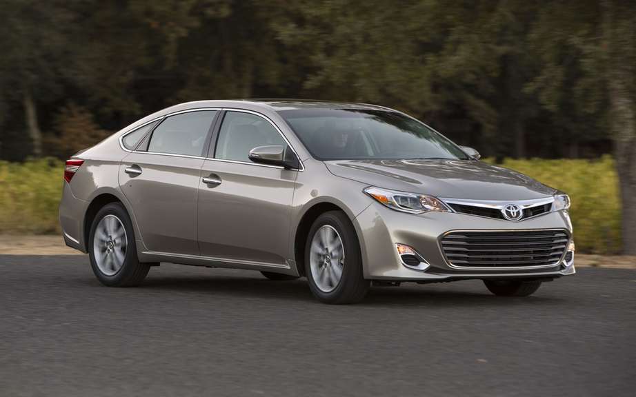 Toyota Avalon: the "official car of the New Year" 2013