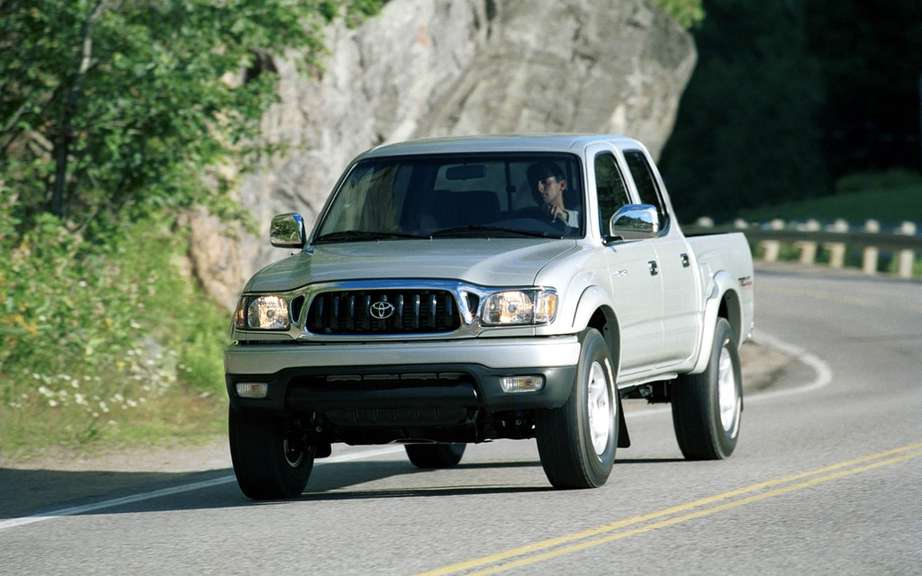 Toyota Canada recalls 9,000 Tacoma trucks