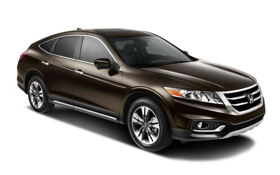 Honda Crosstour 2013: subtle changes and improvement picture #1