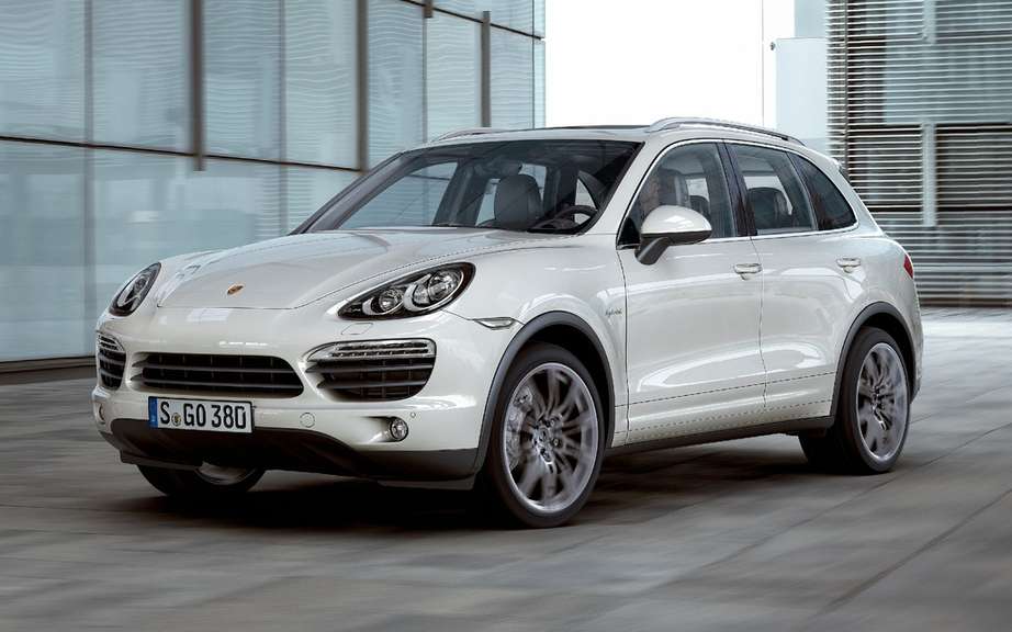 Porsche Cayenne Hybrid e-rechargeable battery picture #2