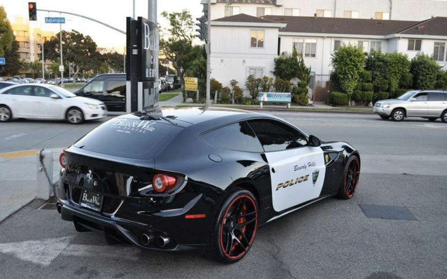 Ferrari FF to promote Beverly Hills picture #3