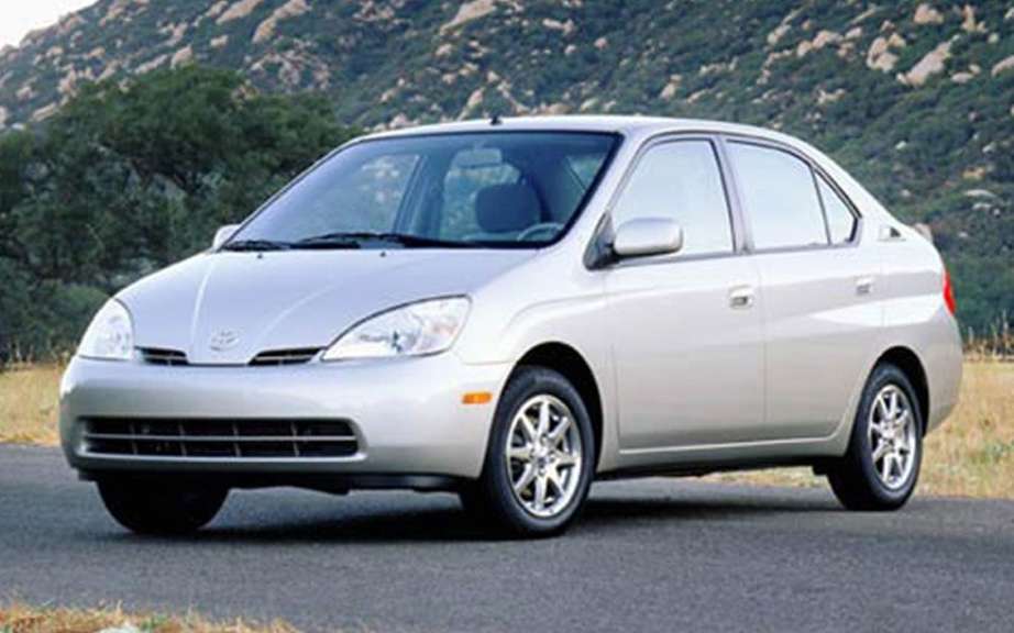 Toyota recalling 2.77 million vehicles for steering problem picture #1