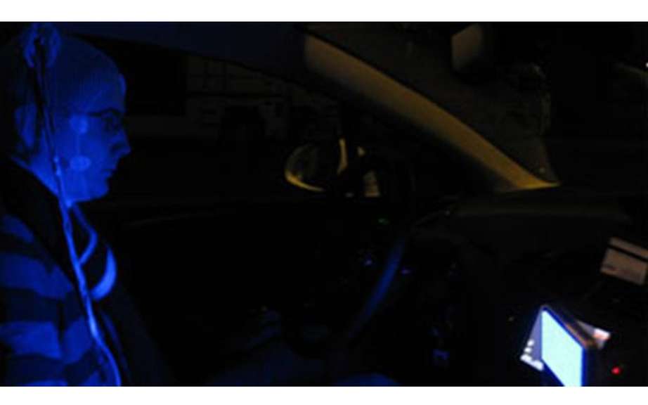 Blue light as a substitute for coffee not to fall asleep at the wheel picture #1