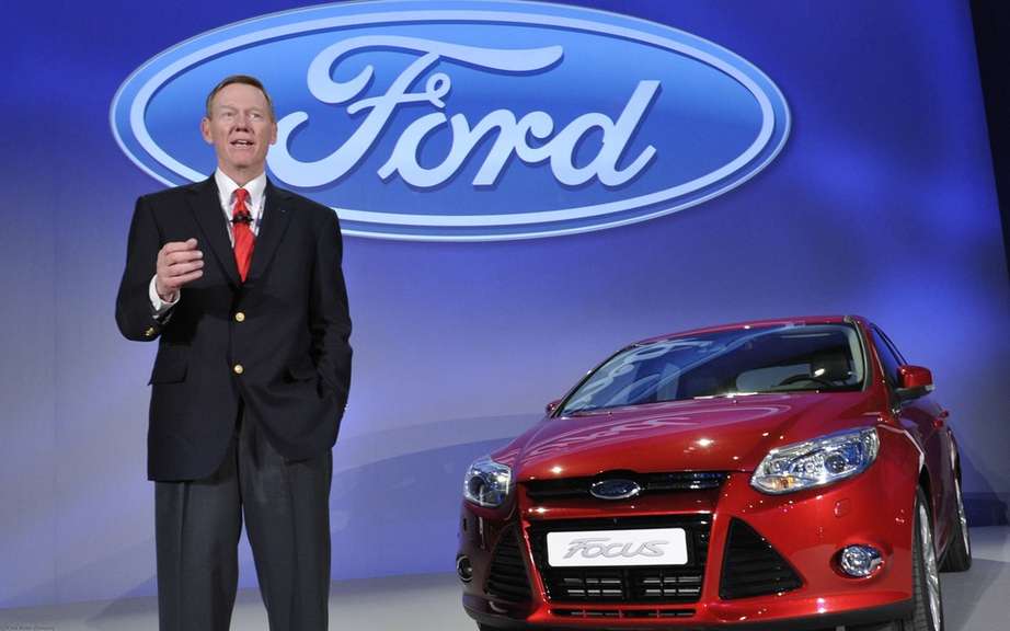 Ford boss Alan Mulally, remains in office picture #1