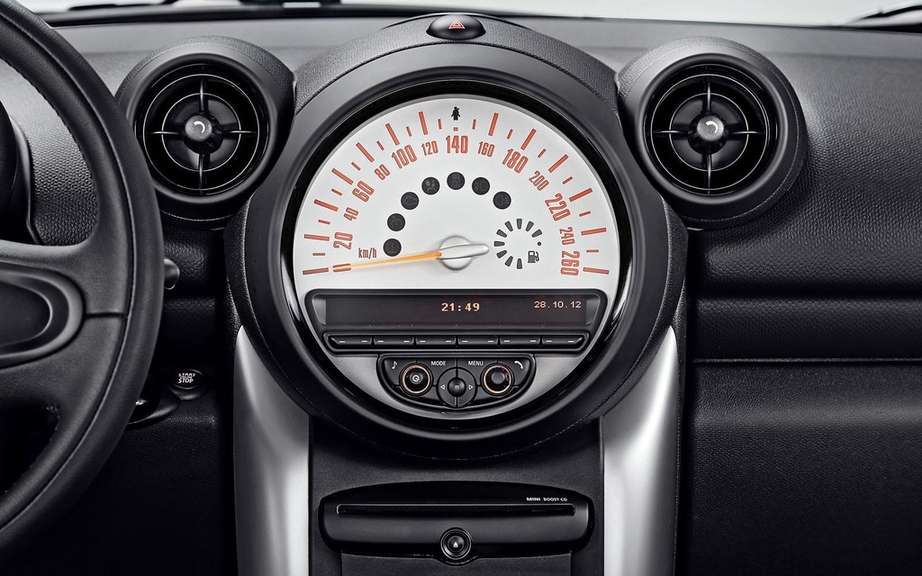 Mini Countryman 2013: 4 to 5 passengers picture #5