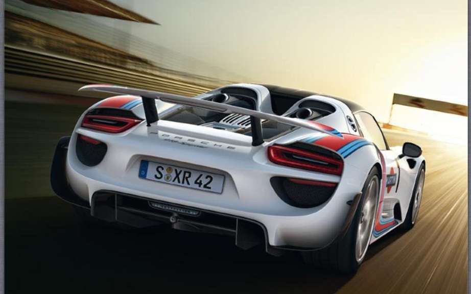Porsche 918 Spyder: The brochure can be found on the Net picture #4