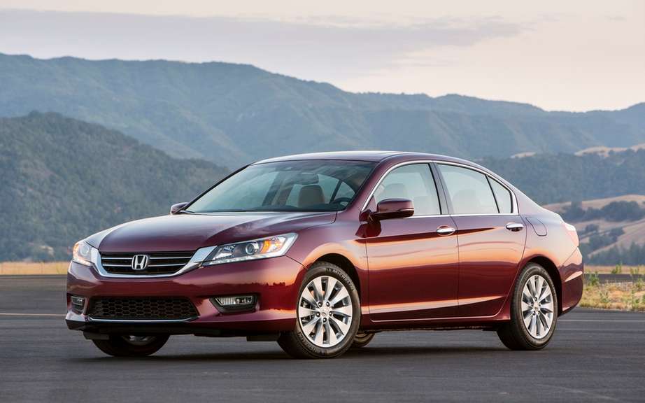 Honda Canada unveiled the price of its 2013 Accord models
