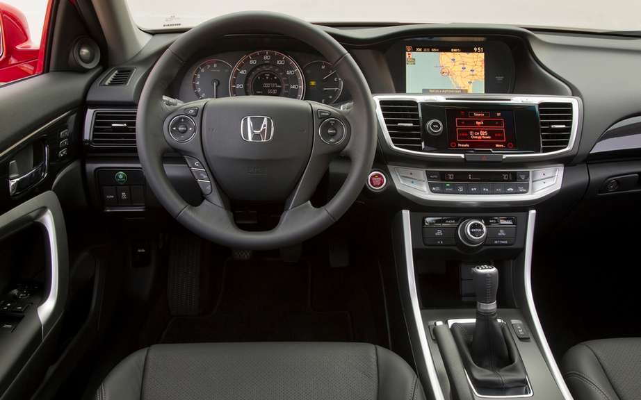 Honda Canada unveiled the price of its 2013 Accord models picture #6