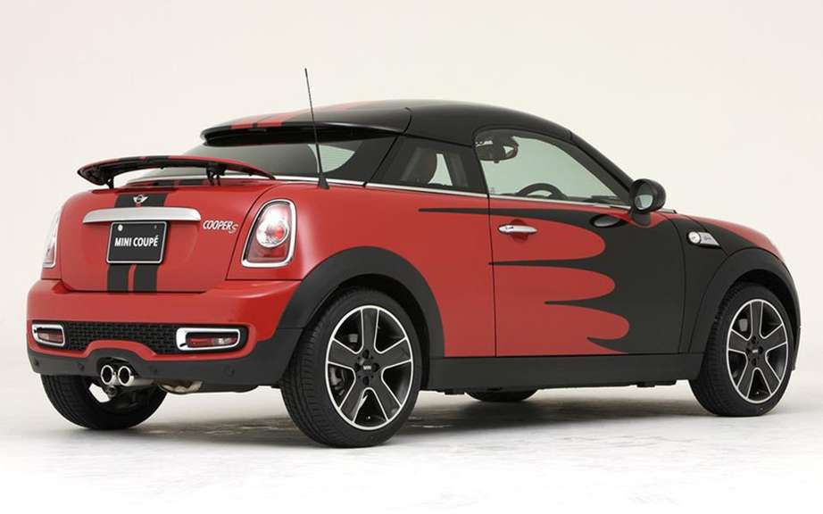 Mini Cooper S dessinees by artist Tomoyasu Hotei picture #7