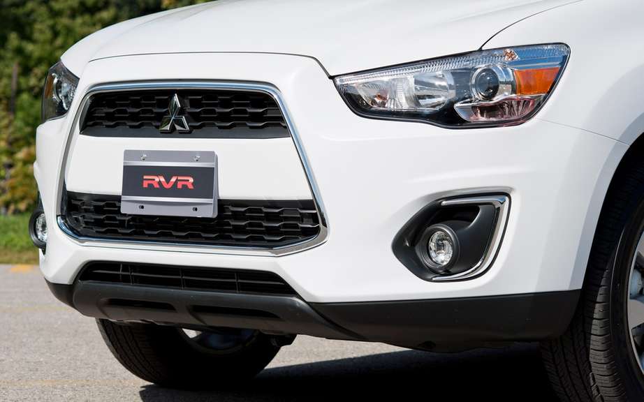 Mitsubishi RVR 2013: no price increase picture #3