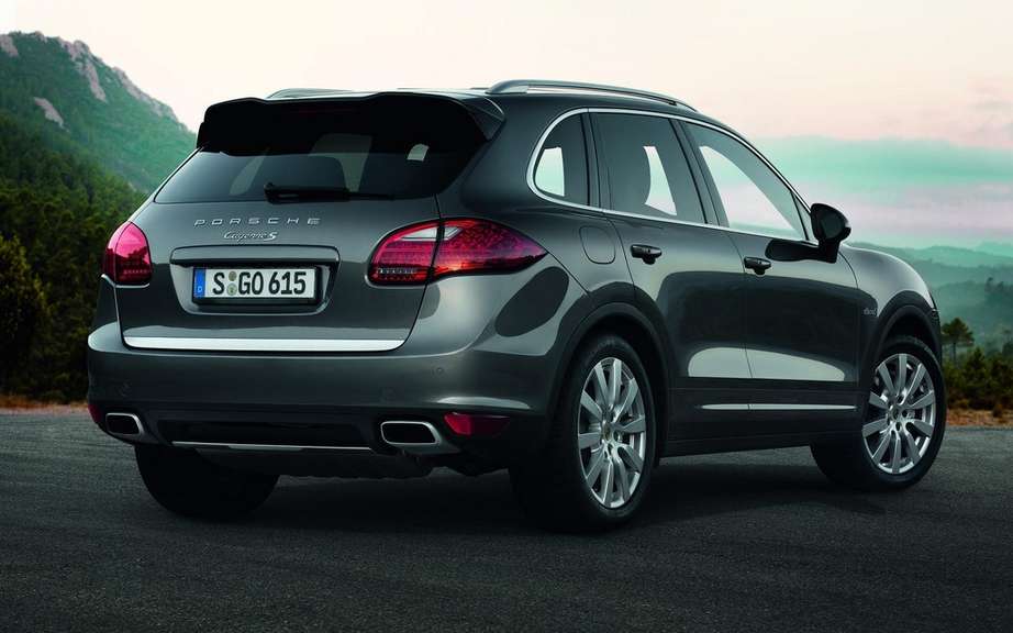 Porsche Cayenne S Diesel: V8 diesel picture #3