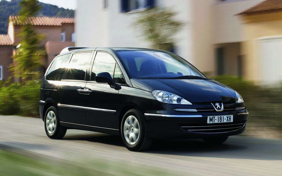 Peugeot 807: a reaffirmed elegance