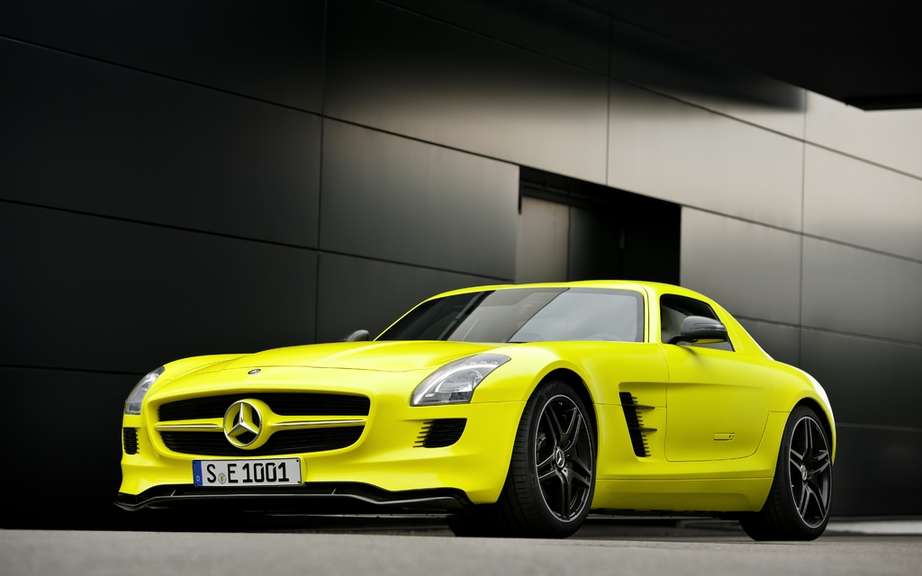 Mercedes-Benz SLS AMG E-Cell Roadster: after the cut? picture #3